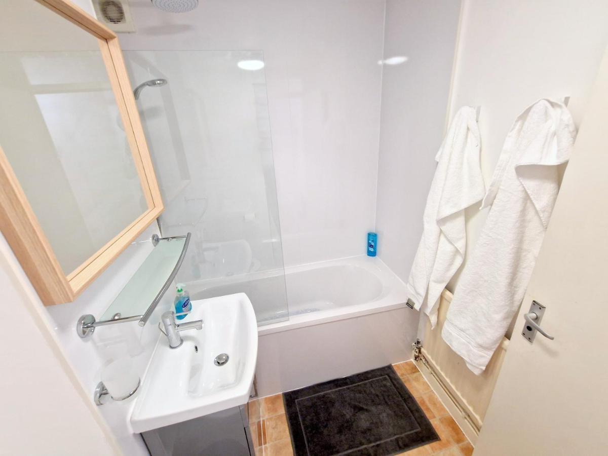 Flat In Battersea, 5 Minutes From Clapham Junction Station Apartment Лондон Екстериор снимка