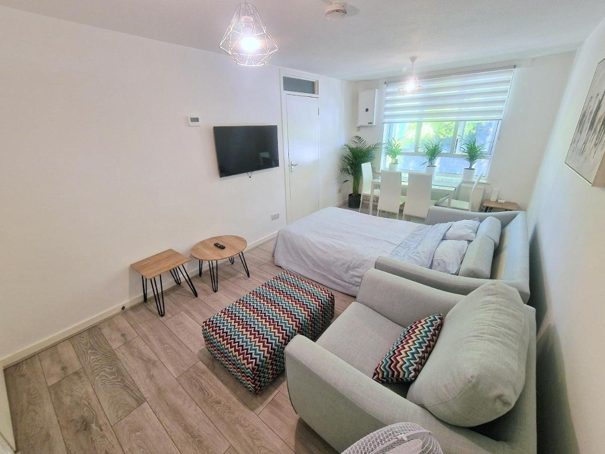 Flat In Battersea, 5 Minutes From Clapham Junction Station Apartment Лондон Екстериор снимка