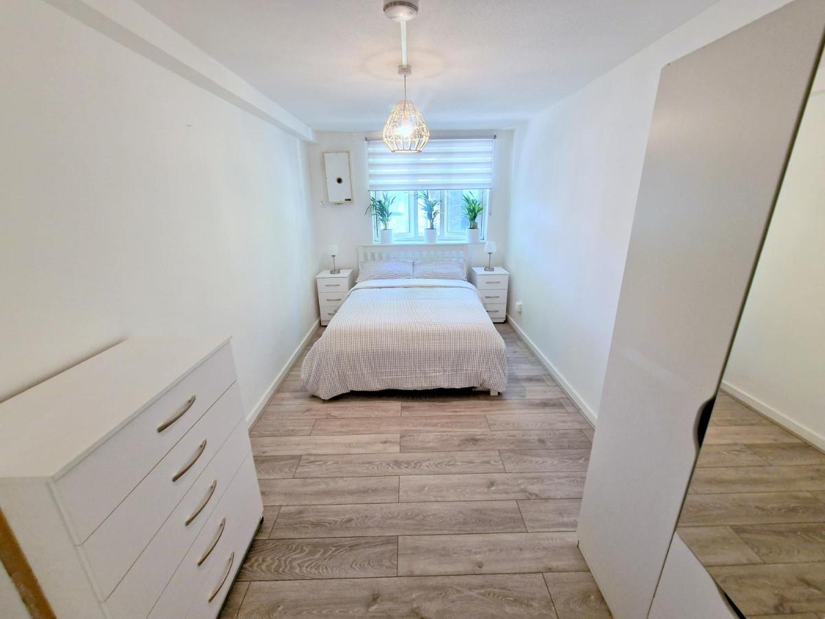 Flat In Battersea, 5 Minutes From Clapham Junction Station Apartment Лондон Екстериор снимка